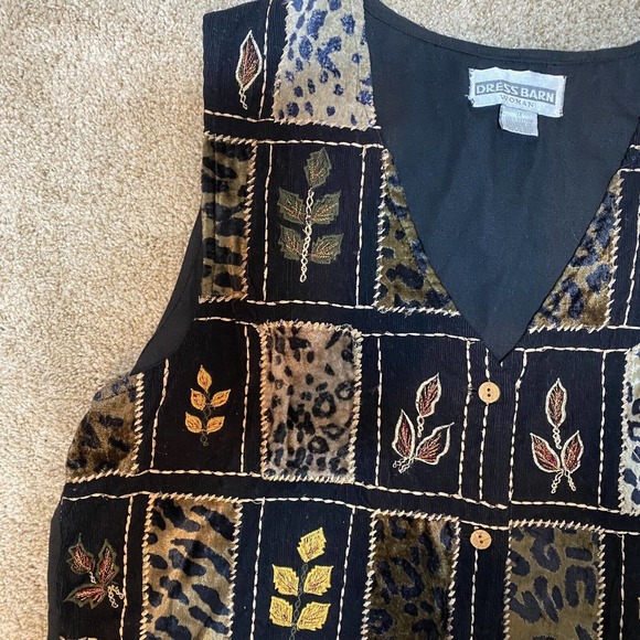 Dress Barn Wearable Art Vest Size 1X Black Animal Print Embroidered Granny Core - Picture 4 of 13